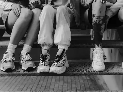 Chunky Monochrome Runners